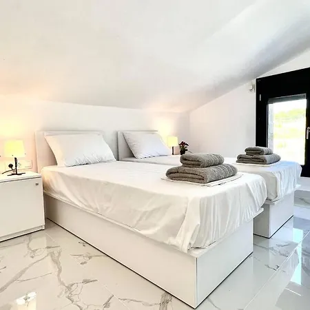 Holiday home Sani Stone Loft